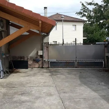 Maison *